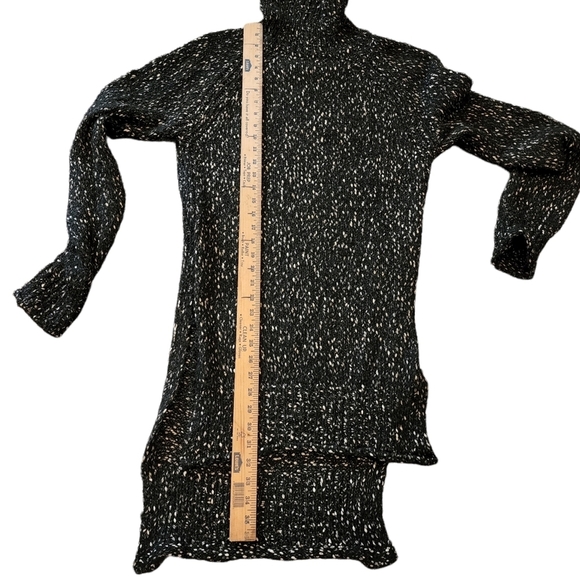 Zara long knit sweater. - Picture 14 of 15